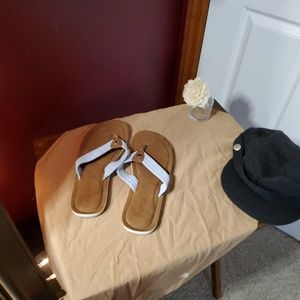 New Womens Nautica flip flops